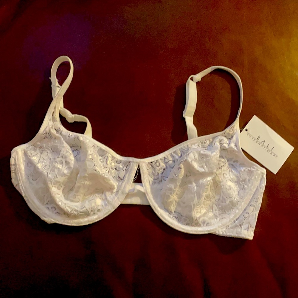 Bali International Underwire Lace Bra